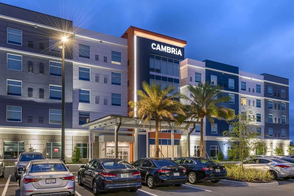 Cambria Hotel Orlando Airport Exterior foto